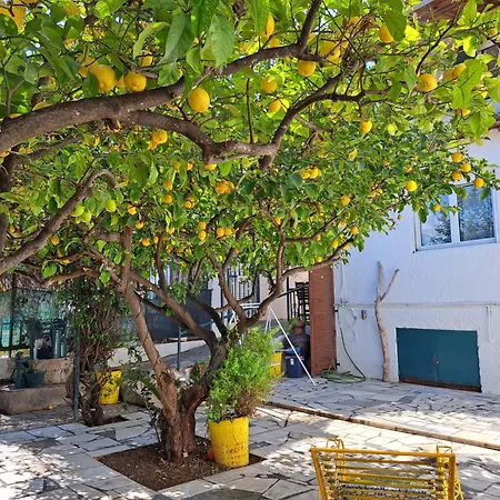 Nyaraló Lemon Tree Family House Vraháti