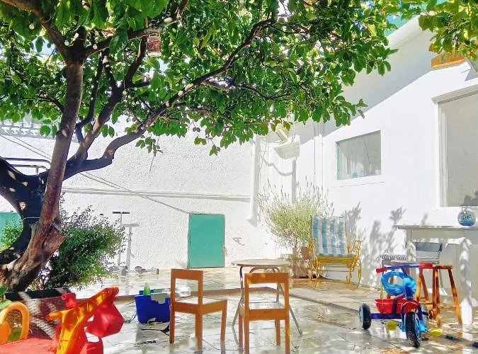 Lemon Tree Family House Vakantiehuis Vrahati